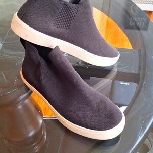 Rothy’s The Chelsea Size 9.